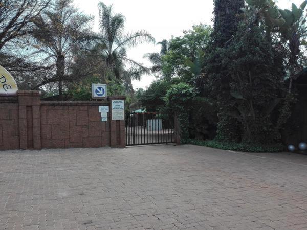 Waterside Lodge Cc Piet Retief Exterior foto